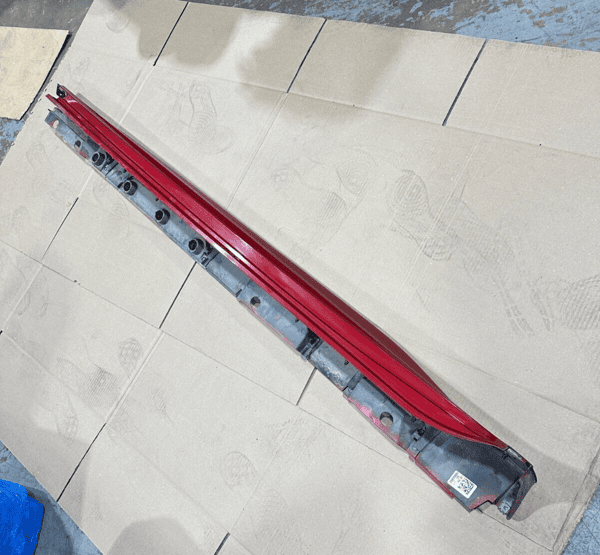 TOYOTA CAMRY XSE 2018-2024 RIGHT SIDE LOWER BODY SKIRT ROCKER PANEL RED 3U5 OEM