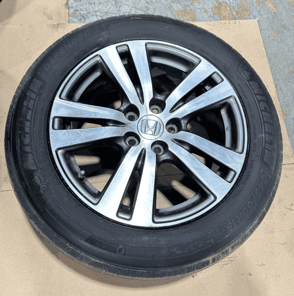 2016-2018 Honda Pilot EX-L Wheel Alloy Factory Rim 18x8J W/ Tire 245 60 R18 OEM