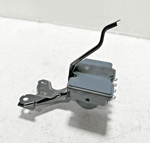 ABS Anti Lock Brake Pump Module Unit W/ Mount Bracket Toyota Camry 2018-2020 OEM