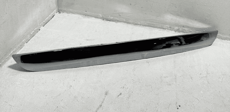 2014-2016 CHEVROLET SONIC TRUNK LID LICENSE PLATE MOULDING OEM