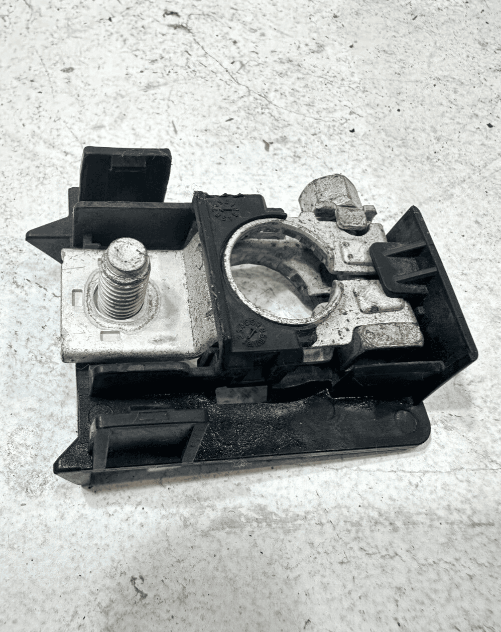 2018 - 2024 TOYOTA CAMRY BATTERY POSITIVE TERMINAL CONNECTOR CLAMP OEM