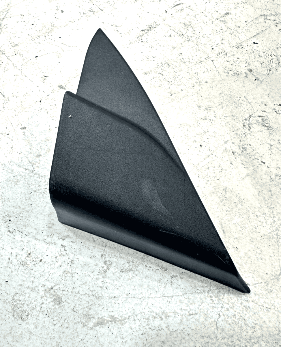 2018-2024 TOYOTA CAMRY FRONT RIGHT PASSENGER  DOOR CORNER COVER TRIM PANEL OEM