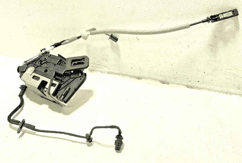2018-2024 Volkswagen Atlas Front Right Passenger Door Lock Latch Actuator OEM