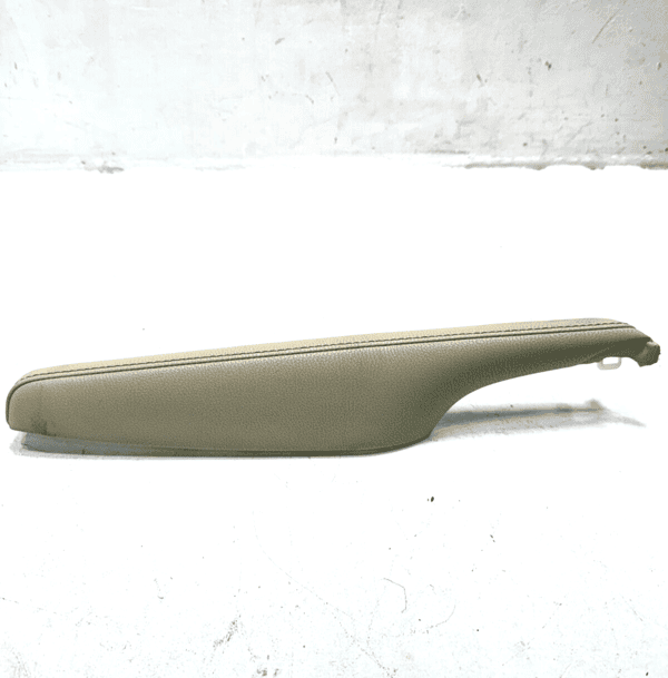 TOYOTA CAMRY 2018-2020 FRONT PASSENGER SIDE DOOR ARMREST ARM REST PANEL OEM