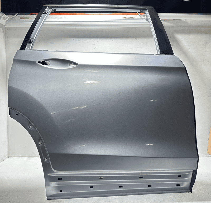2016-2021 Honda Pilot Passport Rear Right Passengr Door Shell OEM NH830M SILVER
