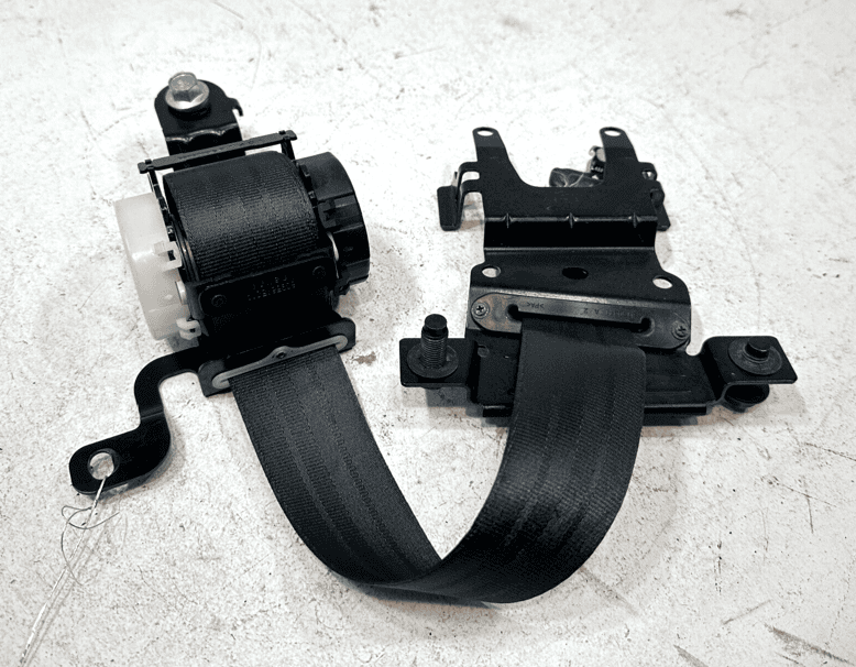 2016- 2018 HONDA PILOT REAR LEFT DRIVER 2ND ROW SEAT BELT  RETRACTOR OEM