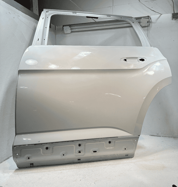 2018-2022 VOLKSWAGEN ATLAS REAR LEFT PASSENGER SIDE DOOR SHELL *0Q0Q* OEM