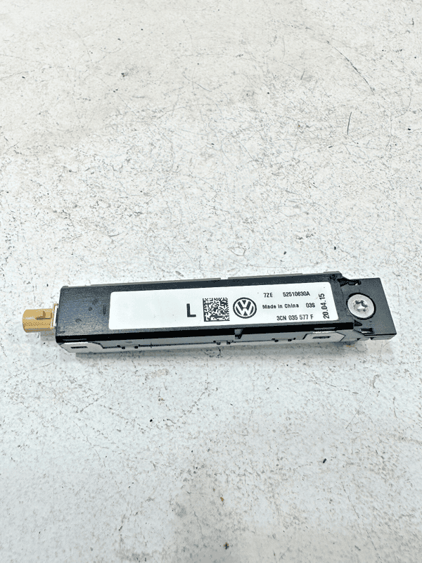 18-24 VOLKSWAGEN ATLAS DRIVER SIDE ANTENNA AMP AMPLIFIER BOOSTER MODULE OEM