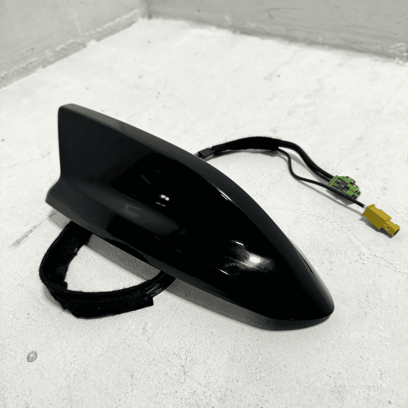 2024 CADILLAC LYRIQ ROOF EXTERIOR SHARK FIN ANTENNA MODULE W/ COVER BLACK OEM
