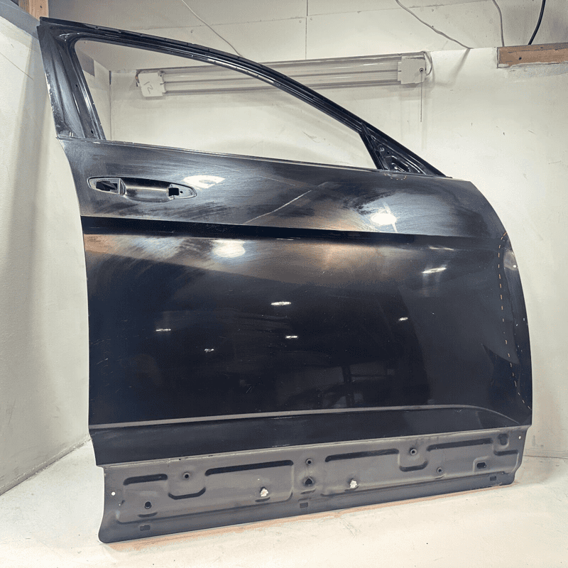 DEFECT! VOLKSWAGEN ATLAS FRONT PASSENGER SIDE DOOR SHELL 2018 - 2022 OEM *2T2T*