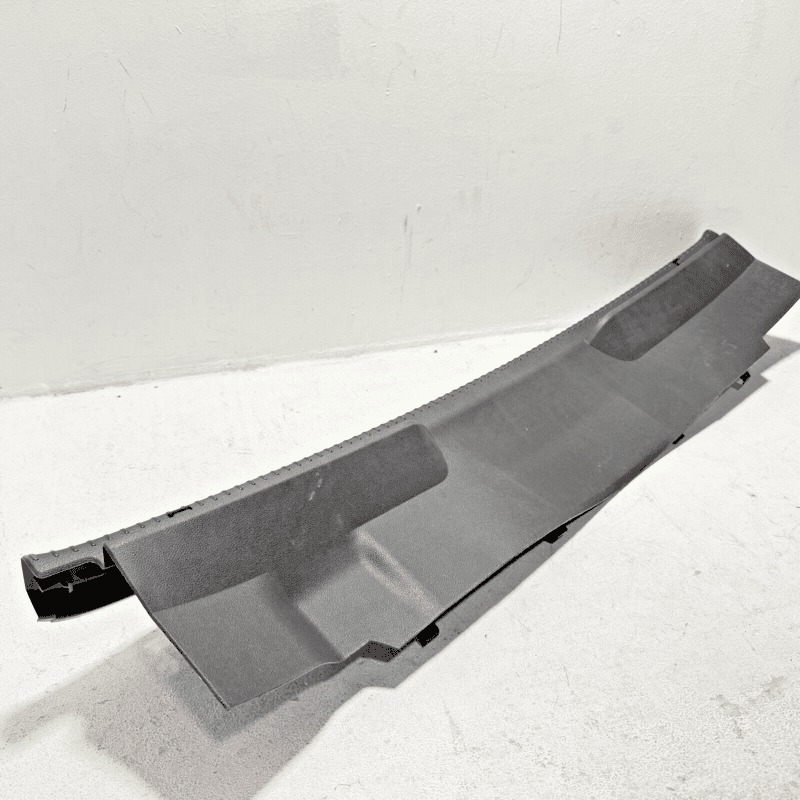 VOLKSWAGEN ATLAS VW TRUNK LATCH LOCK SILL SCUFF PLATE TRIM 2018 - 2024 OEM