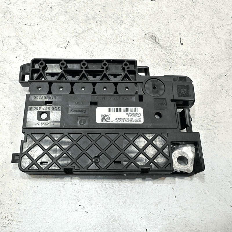 VOLKSWAGEN ATLAS 2018-2023 BATTERY POSITIVE FUSE BOX BLOCK TERMINAL OEM