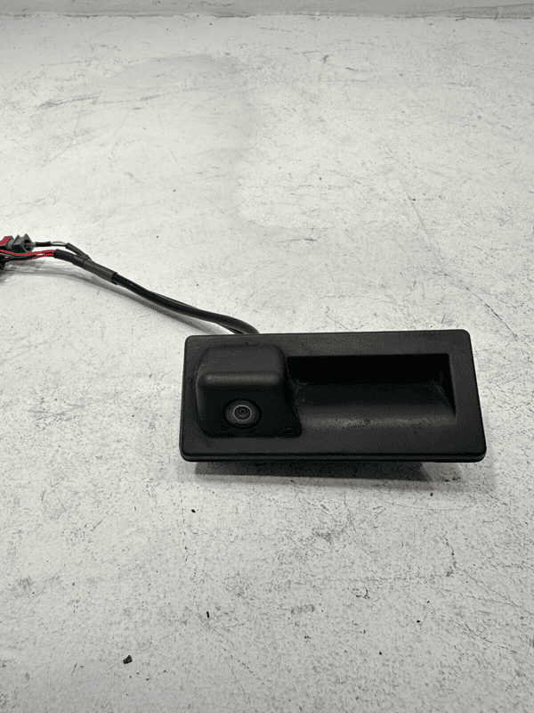 2020-2022 VOLKSWAGEN  ATLAS TAILGATE LIFTGATE RELEASE OPENER HANDLE & CAMERA OEM