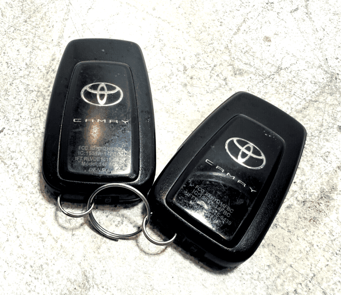2018-2023 Toyota Camry Smart Keyless Entry Key Fob Set of 2 OEM 2018-2023 Toyota Camry Smart Keyless Entry Key Fob Set of 2 OEM