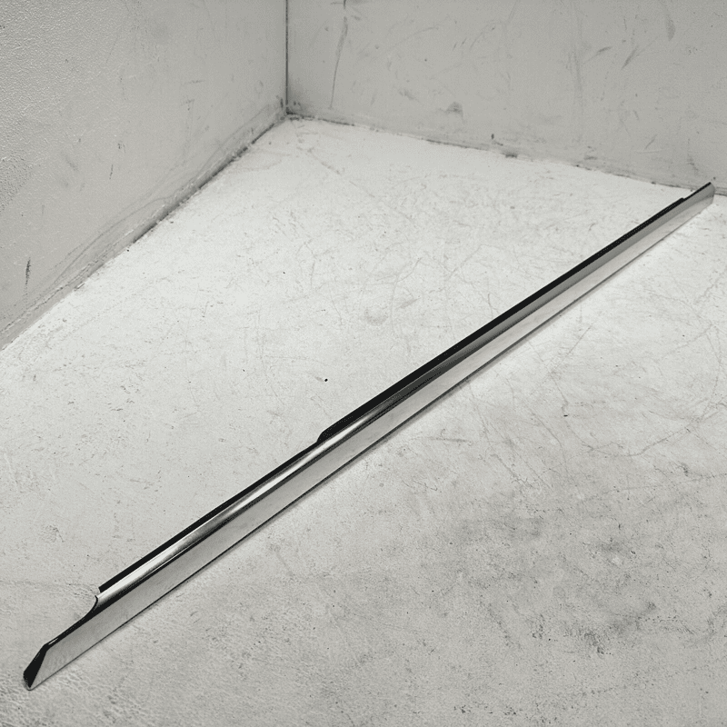 MERCEDES S550 W222 FRONT LEFT DRIVER SIDE DOOR WINDOW BELT MOLDING 2014-2017 OEM