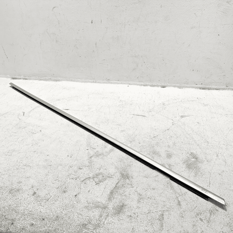 2012-2019 VOLKSWAGEN PASSAT FRONT PASSENGER DOOR CHROME WINDOW BELT MOLDING OEM