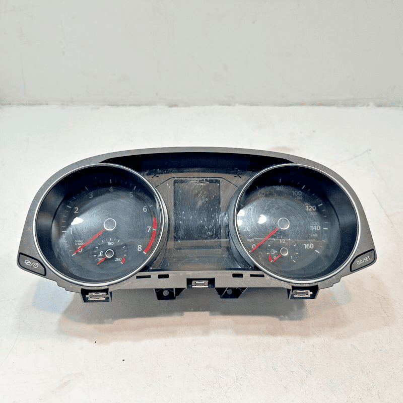 Dash Instrument Cluster Gauge Speedometer 63K Volkswagen Passat 2017-2018 OEM