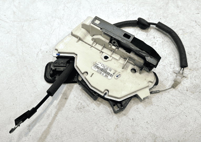2017-2018 VOLKSWAGEN PASSAT SE REAR LEFT SIDE DOOR LOCK LATCH ACTUATOR OEM