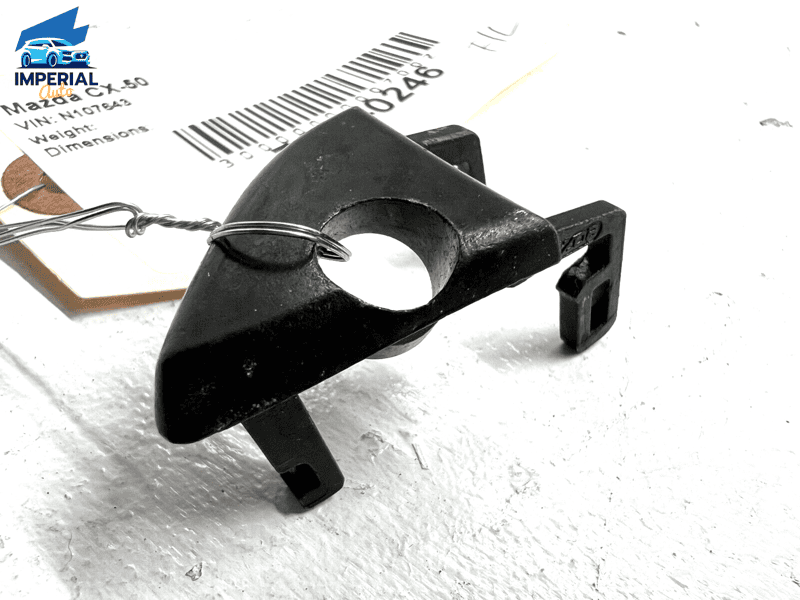 2023 MAZDA CX-50 FRONT LEFT DRIVER DOOR LOCK KEY CYLINDER BRACKET MOUNT STA