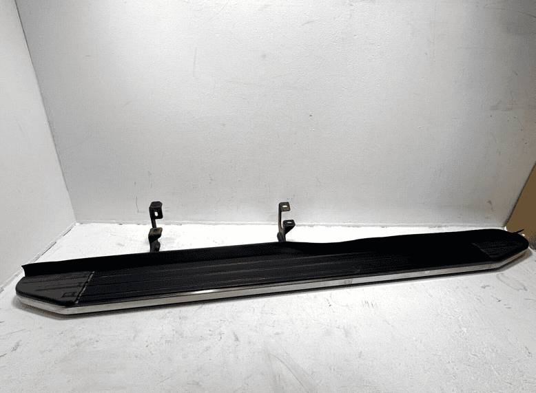 2016-2018 Honda Pilot Left Black/Chrome Trim Side Step Running Boards Not OEM