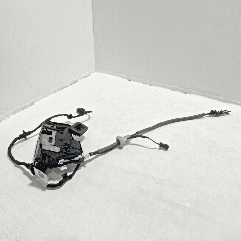 2018-24 VOLKSWAGEN ATLAS REAR DRIVER SIDE DOOR LOCK LATCH ACTUATOR W/ HARNES OEM