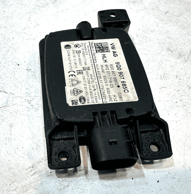 2018-2020 Volkswagen Atlas Rear Left Driver Side Blind Spot Radar Module OEM