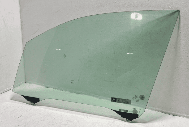 HONDA PILOT  2016-2021 FRONT LEFT DRIVER SIDE DOOR WINDOW GLASS OEM