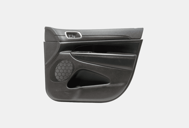 2017-2019 JEEP GRAND CHEROKEE FRONT RIGHT PASSENGER DOOR TRIM PANEL ASEEMBLY OEM