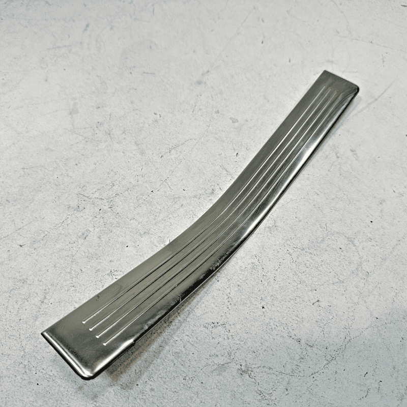 2010-2016 MERCEDES E350 REAR PASSENGER DOOR TRIM SILL PLATE SCUFF OEM