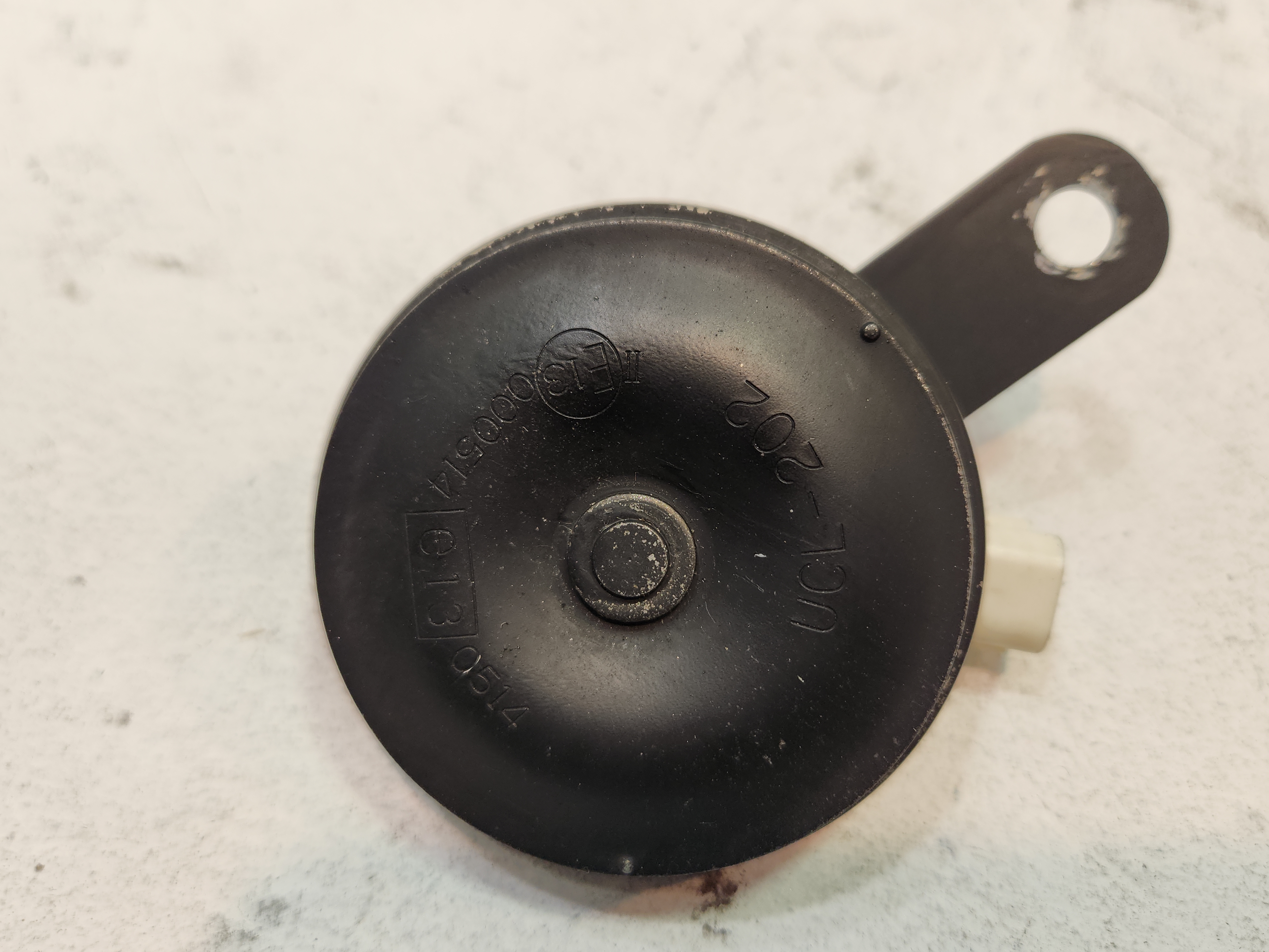 HONDA CIVIC 2016 - 2021 RIGHT PASSENGER SIDE LOW NOTE TONE HORN SIGNAL OEM