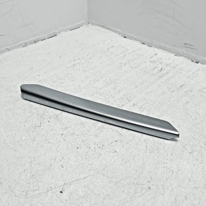 2010-2016 MERCEDES E350 W212 CONSOLE PASSENGER SIDE BEZEL MOLDING TRIM COVER OEM