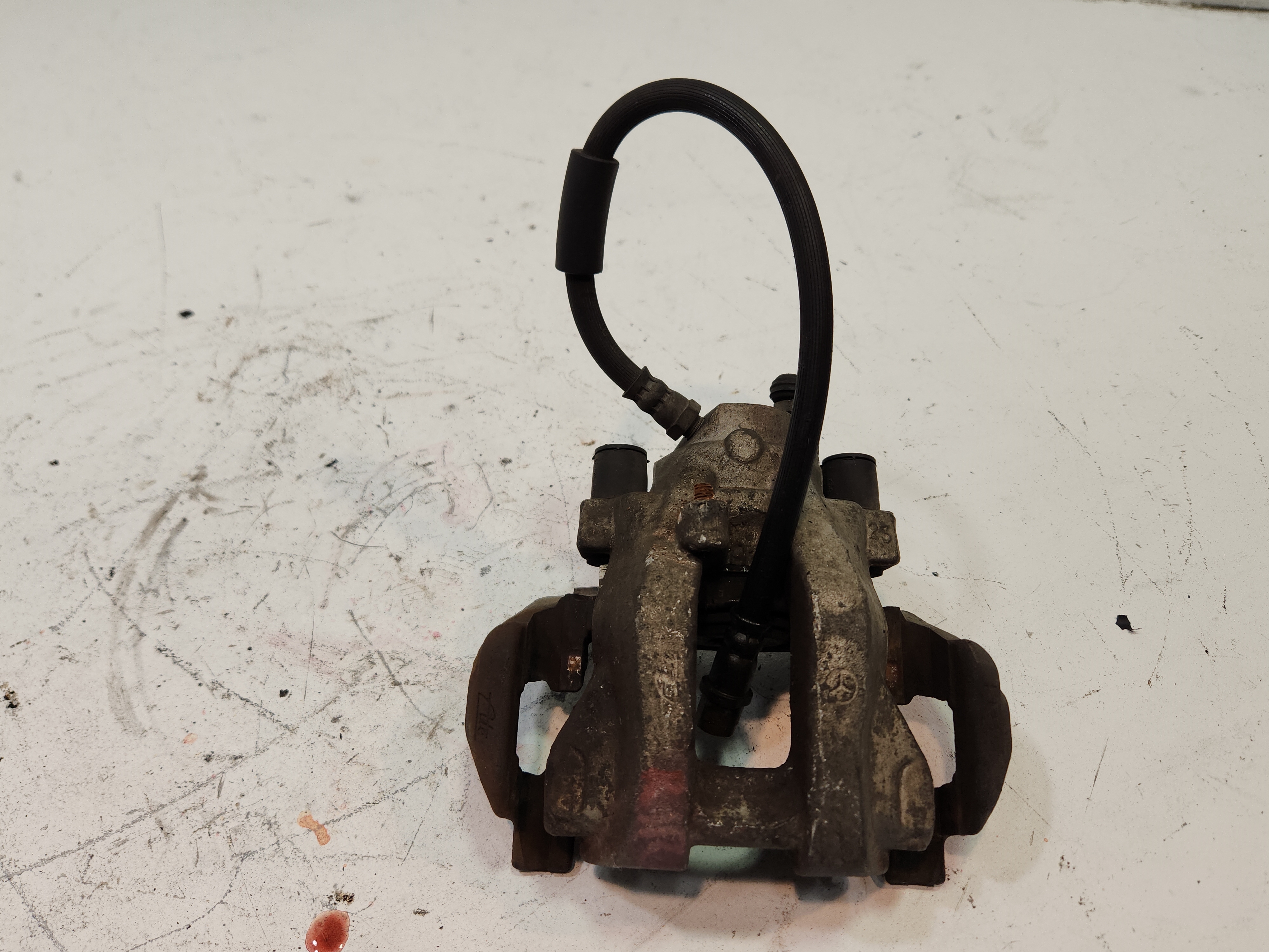 MERCEDES E350 W212 SEDAN REAR PASSENGER SIDE BRAKE CALIPER OEM 2010-2016