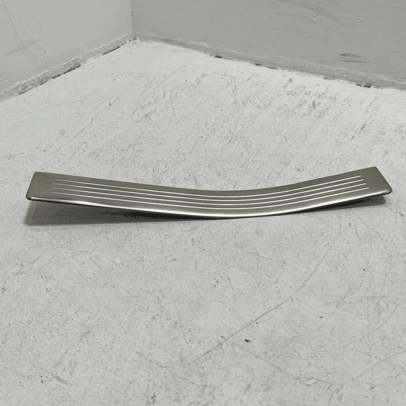 2010-2016 MERCEDES E350 REAR DRIVER DOOR TRIM SILL PLATE SCUFF OEM