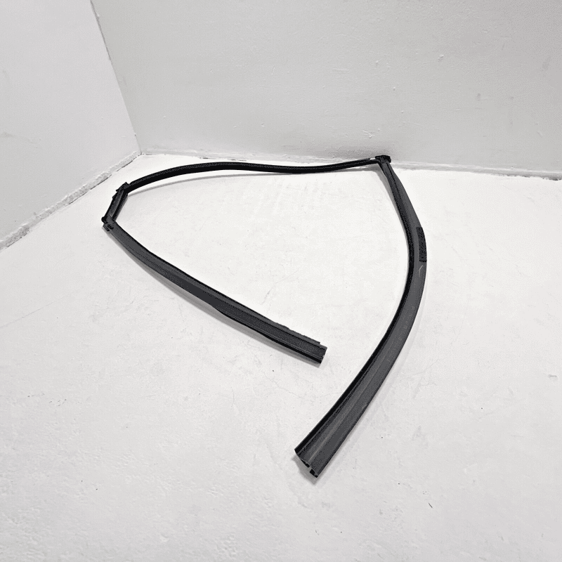 2016-2021 HONDA CIVIC REAR LEFT DRIVER DOOR WINDOW GLASS RUN CHANNEL SEAL OEM