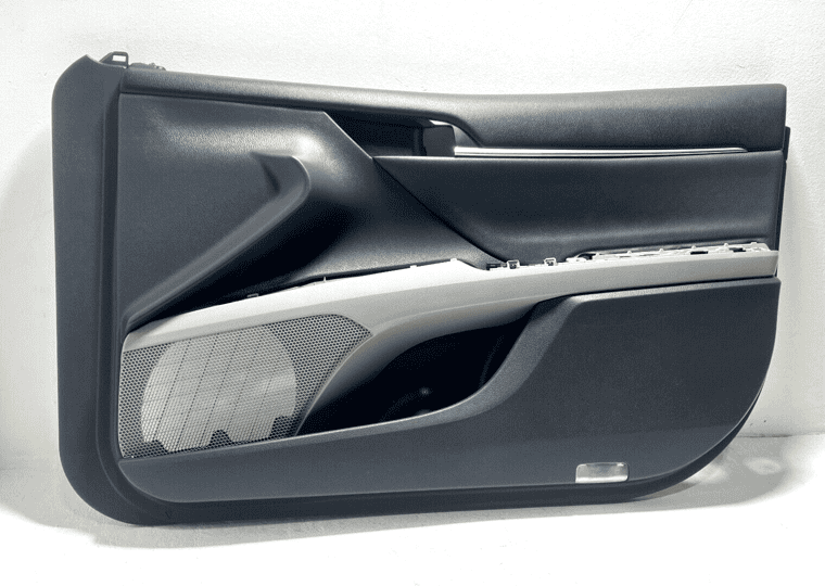 TOYOTA CAMRY 2018-2023 FRONT RIGHT PASSENGER SIDE DOOR TRIM PANEL OEM