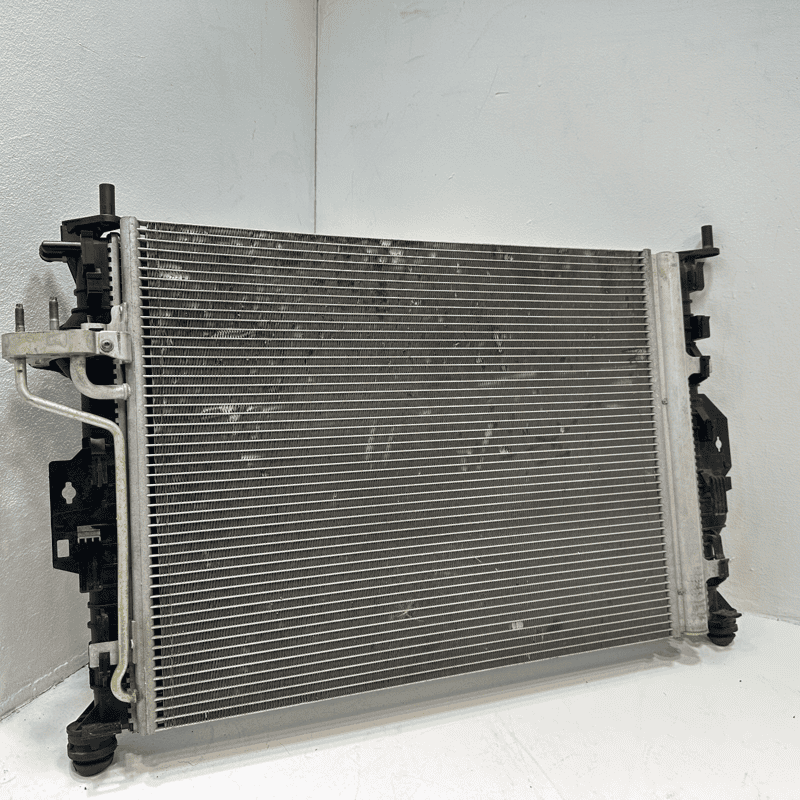2013-2018 Ford Focus ST 2.0L Engine Cooling Coolant Radiator OEM