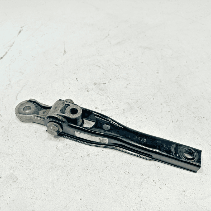 2019-2024 VOLKSWAGEN JETTA REAR ENGINE MOTOR MOUNT SUPPORT BRACKET OEM