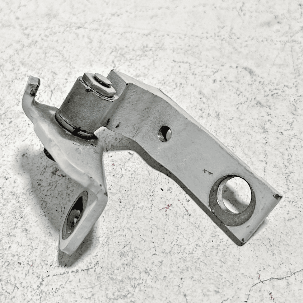 2012-2018 FORD FOCUS REAR LEFT DRIVER SIDE DOOR LOWER MOUNT HINGE OEM YZ