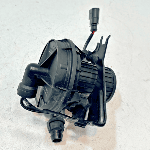 2012 - 2018 AUDI A6 3.0LENGINE MOTOR AIR INJECTION PUMP W/ BRACKET OEM
