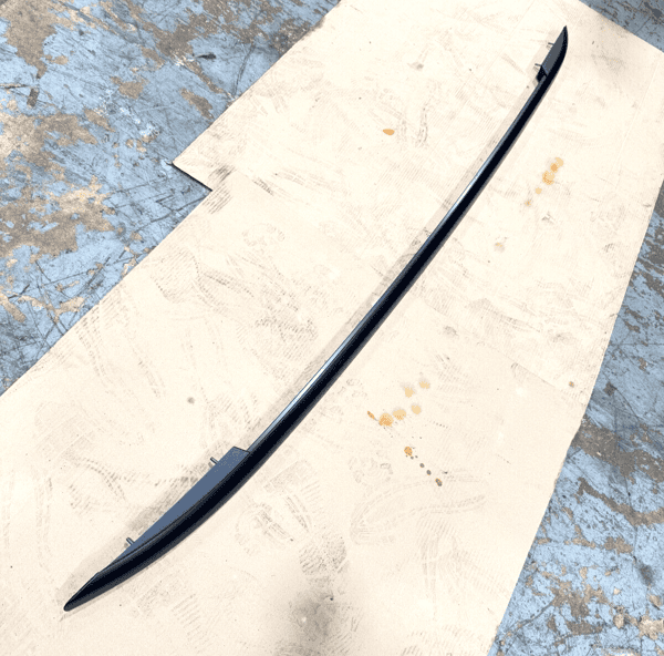 2021-2023 Volkswagen Atlas Upper Left Driver Side Roof Rail W/Out Panoramic OEM