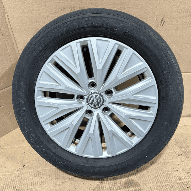 19-2025 VOLKSWAGEN JETTA WHEEL TIRE RIM 205/60R16 USED 24 YEAR 7/32