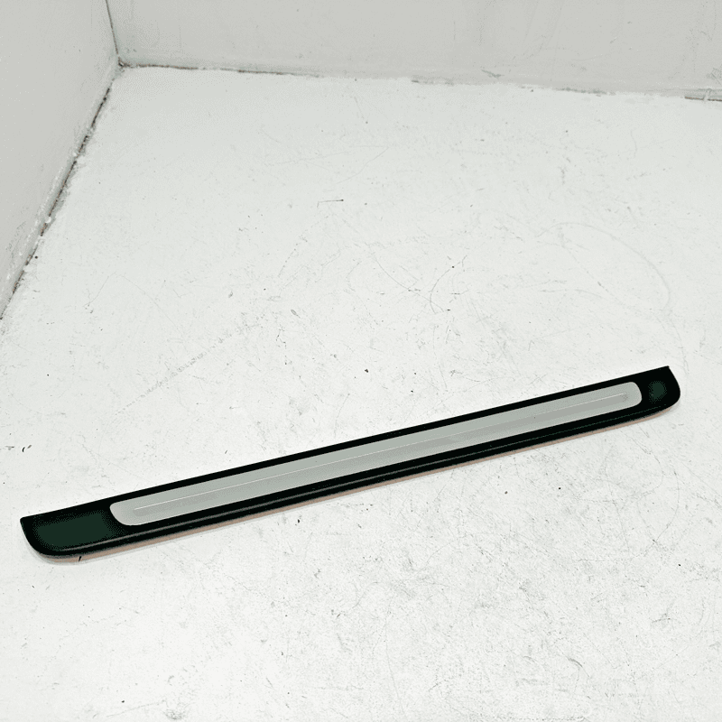 2012 - 2016 AUDI A6 FRONT PASSENGER SIDE DOOR SILL SCUFF STEP PLATE COVER OEM
