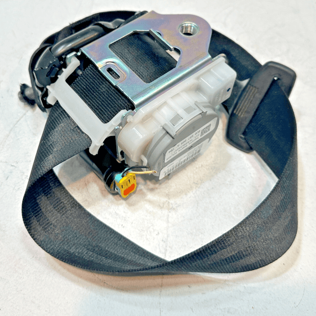 AUDI Q3 2015-2018 REAR 2ND SECOND ROW LEFT OR RIGHT SIDE SEAT BELT TENSIONER OEM