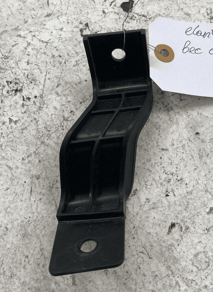 GENUINE 11-13 HYUNDAI ELANTRA IMPACT BAR REAR RIGHT UPPER BRACKET OEM