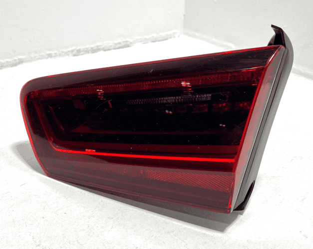 AUDI OEM A6 2016-2018 REAR RIGHT PASSENGER SIDE INNER TAILLIGHT LAMP