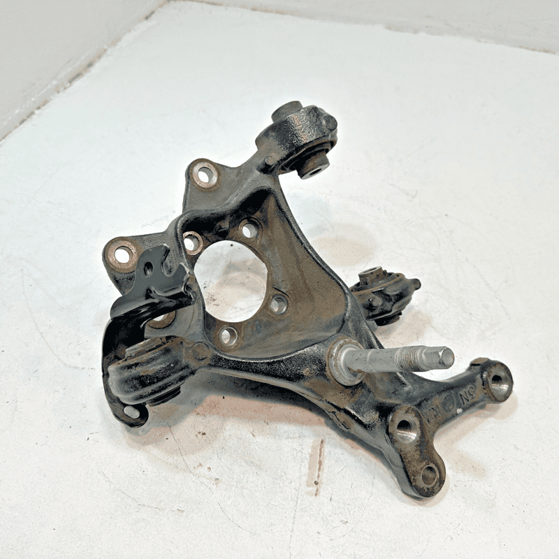 TOYOTA CAMRY 2.5L FWD REAR PASSENGER SIDE SPINDLE KNUCKLE OEM 2018-2024
