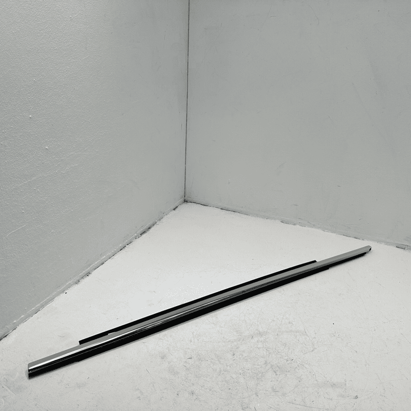 2015-2018 AUDI Q3 QUATTRO FRONT LEFT DRIVER SIDE DOOR WINDOW BELT MOLDING OEM