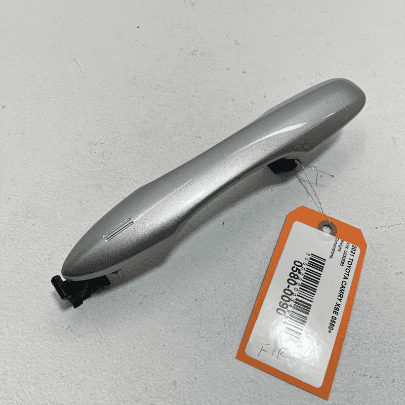 2018-2019-2020-2023 TOYOTA CAMRY EXTERIOR DOOR HANDLE FRONT RIGHT SIDE OEM 1PCS