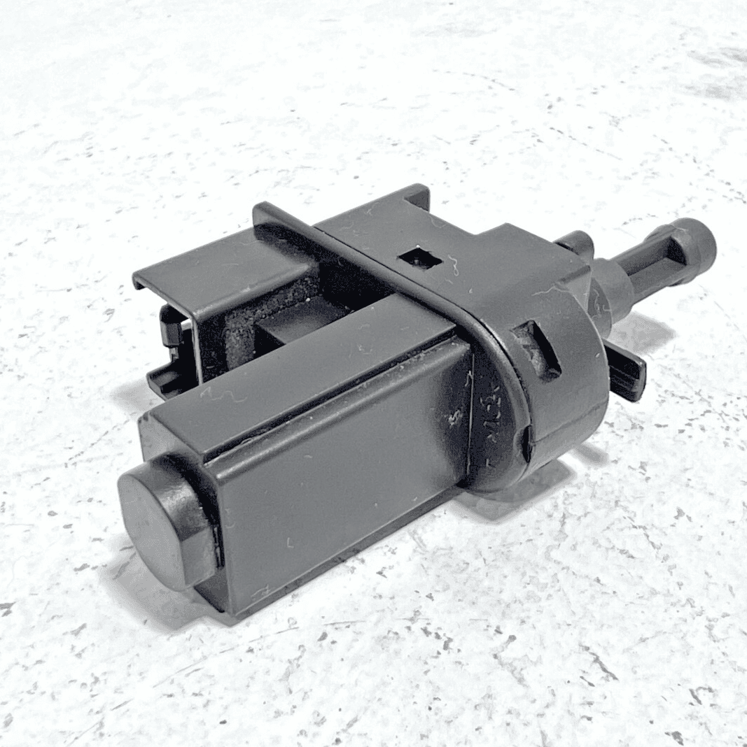 2012-2018 FORD FOCUS CONVERTIBLE CLUTCH PEDAL POSITION SWITCH OEM