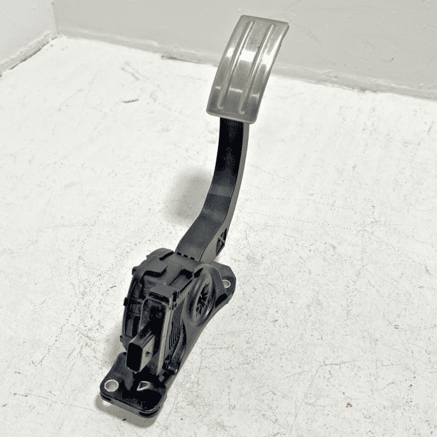 2015-2018 FORD FOCUS 2.0L 2.3L GAS FOOT PEDAL ACCELERATOR THROTTLE OEM